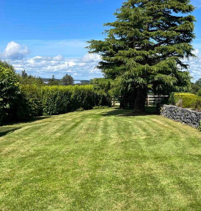 Hillcrest Lodge, Private Apartment On Lough Corrib, Oughterard Galway Kültér fotó