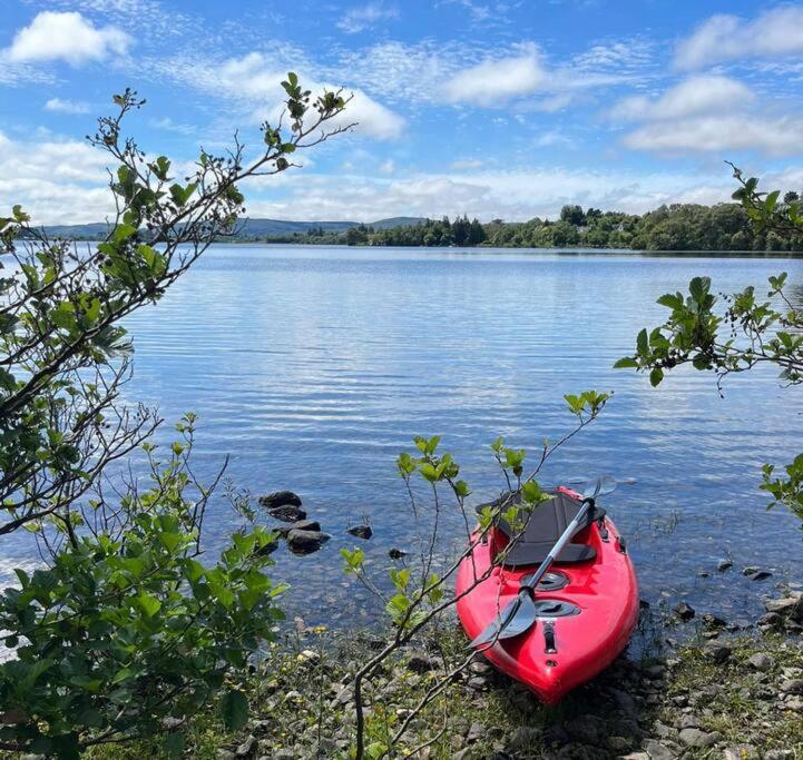Hillcrest Lodge, Private Apartment On Lough Corrib, Oughterard Galway Kültér fotó